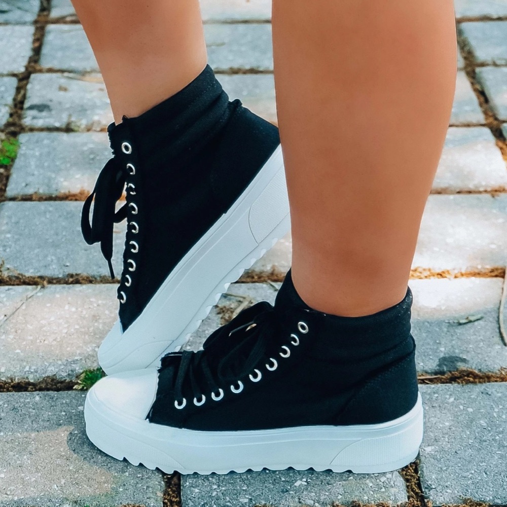 Black Fashion Sneakers